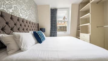 1 bedroom, in-room safe, iron/ironing board, travel cot