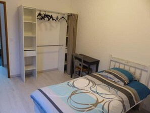 3 chambres, fer et planche Ă repasser, Wi-Fi gratuit, draps fournis