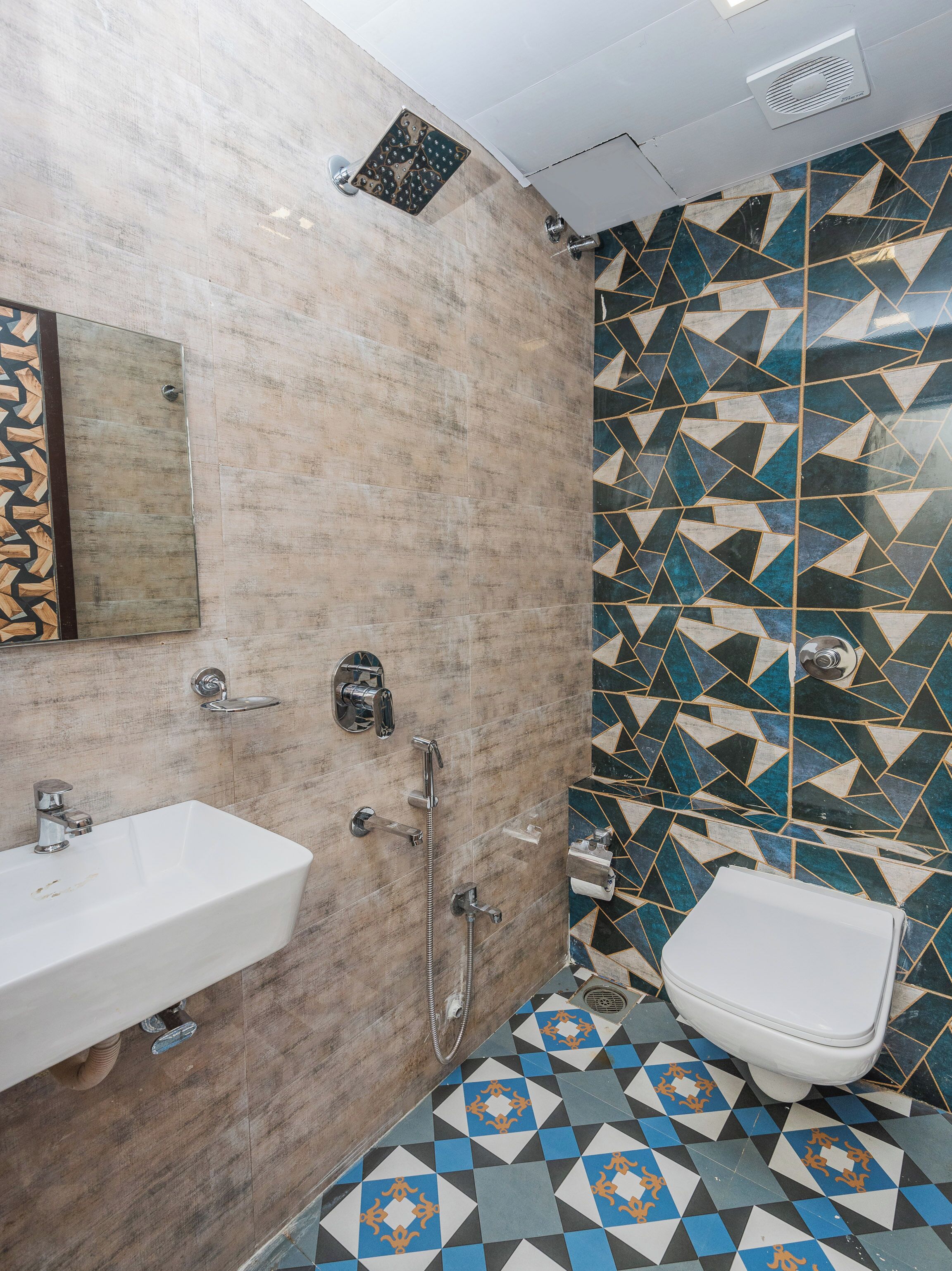 Deluxe Room | Bathroom