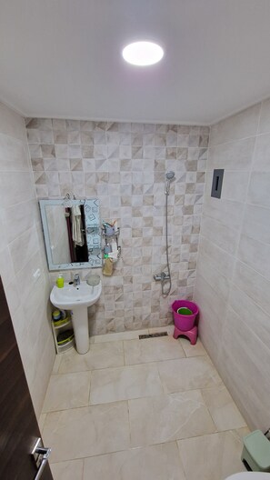 Handtücher, Seife, Toilettenpapier