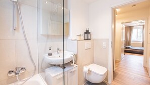 Deluxe-Suite, 2 Schlafzimmer | Badezimmer