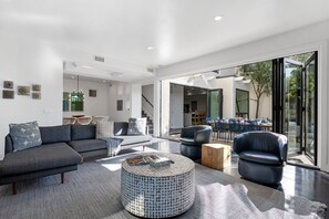 Smart TV - Casa Kolmar | Ocean Views in La Jolla (San Diego)