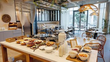 Colazione continentale inclusa, servita tutte le mattine