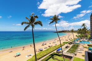 On the beach - Ocean View steps from beach, dining, shopping 170 (Lahaina)