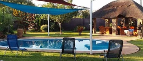 Chambre, 1 chambre, accessible aux personnes à mobilité réduite, terrasse | Piscine | Piscine extérieure