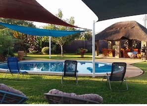 Chambre, 1 chambre, accessible aux personnes à mobilité réduite, terrasse | Piscine | Piscine extérieure