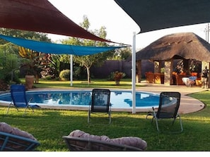 Chambre, 1 chambre, accessible aux personnes à mobilité réduite, terrasse | Piscine | Piscine extérieure