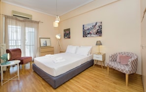 City appartement | 2 slaapkamers, donsdekens, individueel gedecoreerd