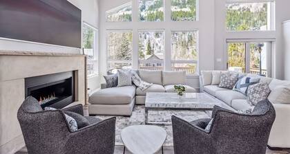 Newly remodeled E. Vail home on Free Shuttle with gorgeous views, hot tub and AC