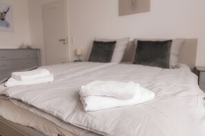 2 bedrooms, WiFi, bed sheets