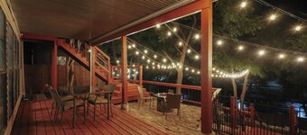Clink on the Creek- Creekside DT Belton- Pet Friendly