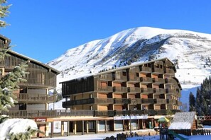 Exterior - 3rd floor, view open, balcony, tv, 17m², Auris en Oisans (Auris)
