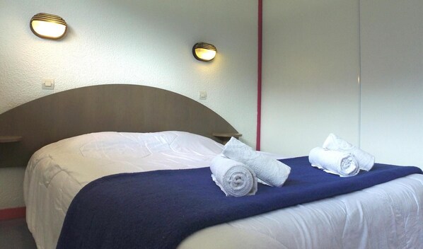 3 bedrooms, free WiFi, bed sheets - 100m from ski slopes, balcony, parking, tv, ski locker, 41m², Ceillac en Queyras (Ceillac)