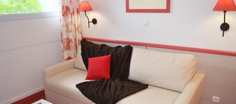 Zwembad, parkeren, televisie, 49m², Les Rousses