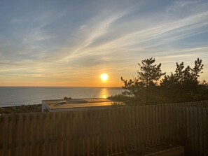 Beach/ocean view - Tŷ Glas (Bridgend)