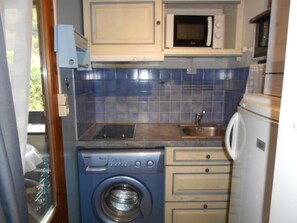 Fridge, microwave, dishwasher