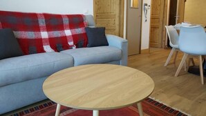 Unclassified image, 2 of 14, button - 50m from ski slopes, 1st floor, view mountain, balcony, tv, 36m², Valmorel (Les Avanchers-Valmorel)