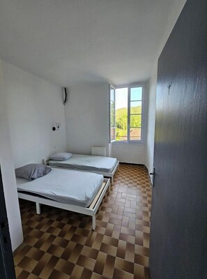 4 bedrooms