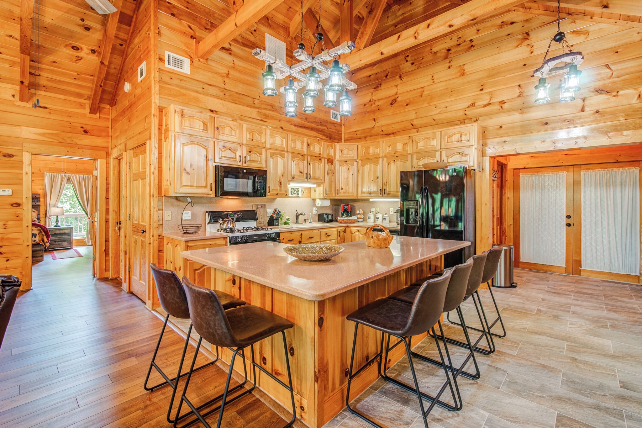 Cabin, nhiều giường, ban công | Bếp riêng | Tủ lạnh, lò vi sóng, lò nướng, bếp nấu 