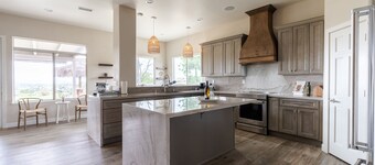 Villa Artemis - Luxurious Villa located in Temecula's Wine Valley