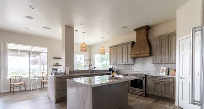 Villa Artemis - Luxurious Villa located in Temecula's Wine Valley