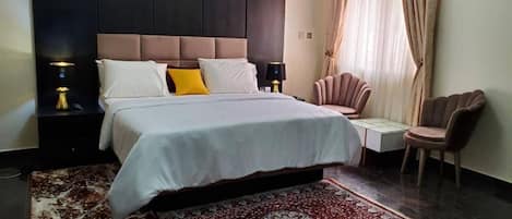 Décoration personnalisée, ameublement personnalisé, bureau