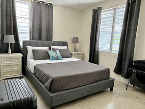 3 habitaciones, tabla de planchar con plancha y wifi gratis