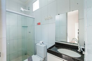 Chambre Triple | Salle de bain