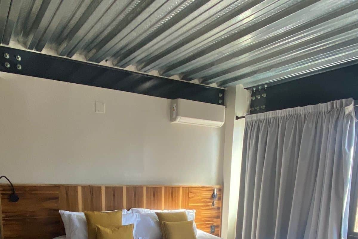 ملاءات من القطن المصري وأغطية فراش متميزة وألحفة محشوة بالريش