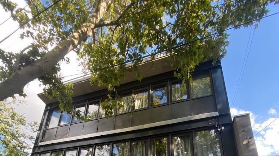 718 Rufino Petit Hotel