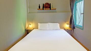 Deluxe Double Room | Desk, laptop workspace, free WiFi, bed sheets
