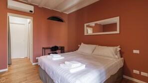 Apartment (1 Bedroom) | 1 Schlafzimmer, hochwertige Bettwaren, Schreibtisch