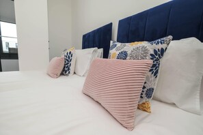 2 bedrooms, soundproofing, iron/ironing board, free WiFi