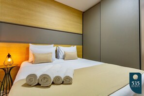 2 chambres, fer et planche à repasser, accès Internet, draps fournis