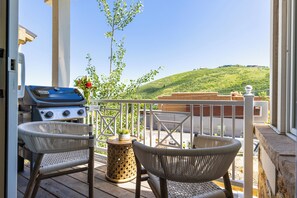 Casa, varias camas, hidromasaje, vista a la montaña | Vista desde la habitación