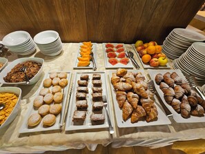 Desayuno estilo bufé