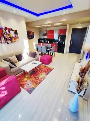 TV - 1 Bedroom with beach access (Red Sea Governorate)