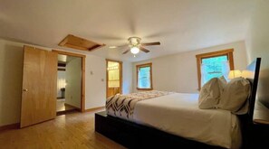 2 Schlafzimmer, Schreibtisch, Bügeleisen/Bügelbrett, kostenloses WLAN