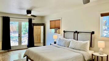 1 bedroom, desk, WiFi, bed sheets