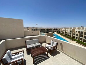 Terrace/patio - 2-BR penthouse in Elgouna mang… (Red Sea Governorate)