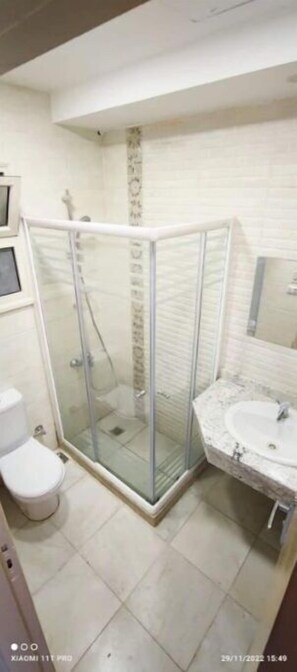 Bathroom - 1 Bedroom W/Beach access (Red Sea Governorate)