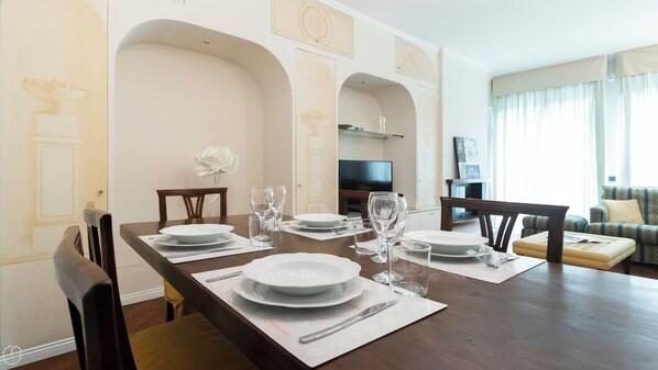 Apartment (3 Bedrooms) | Speisen