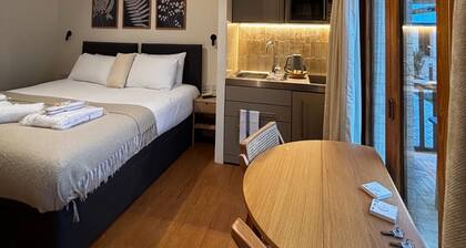 The Stables at Minstrel Court