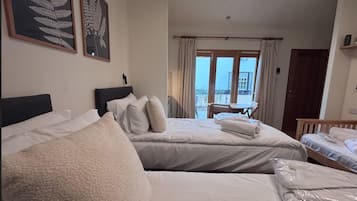 Comfort Studio | 1 bedroom, laptop workspace, iron/ironing board, free WiFi