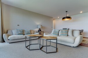 40-inch flat-screen TV with cable channels