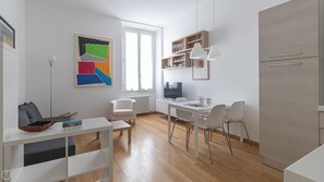 Apartment (1 Bedroom) | Interior