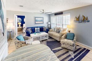 TV - Resort condo with putt-putt, gym, pools, hot tub, tennis, & beach access (Panama City Beach)