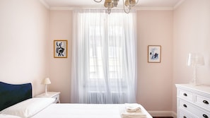 Apartamento (1 Bedroom) | 1 quarto, roupas de cama premium, ferros/tábuas de passar roupa