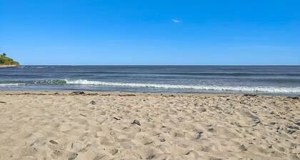 Shorebreeze Inn | Tri-Plex in Kennebunk, Family Fun, Pool, Outdoor games