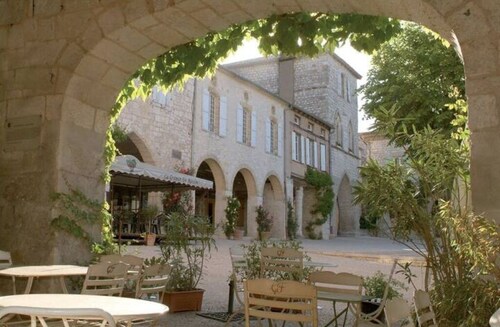 Luxury Dordogne Farmhouse - Private SwimmingPool, Parking, Views, Starlink